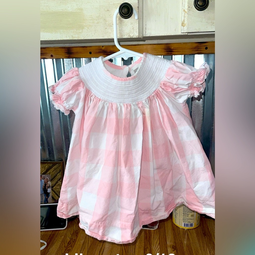 Brand name, lil cactus size 6/12 months! Only wore 2 times! Need ironed!